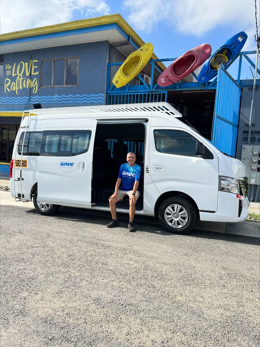 Rafting Shuttle II–III: La Fortuna ↔ Manuel Antonio — photo 2