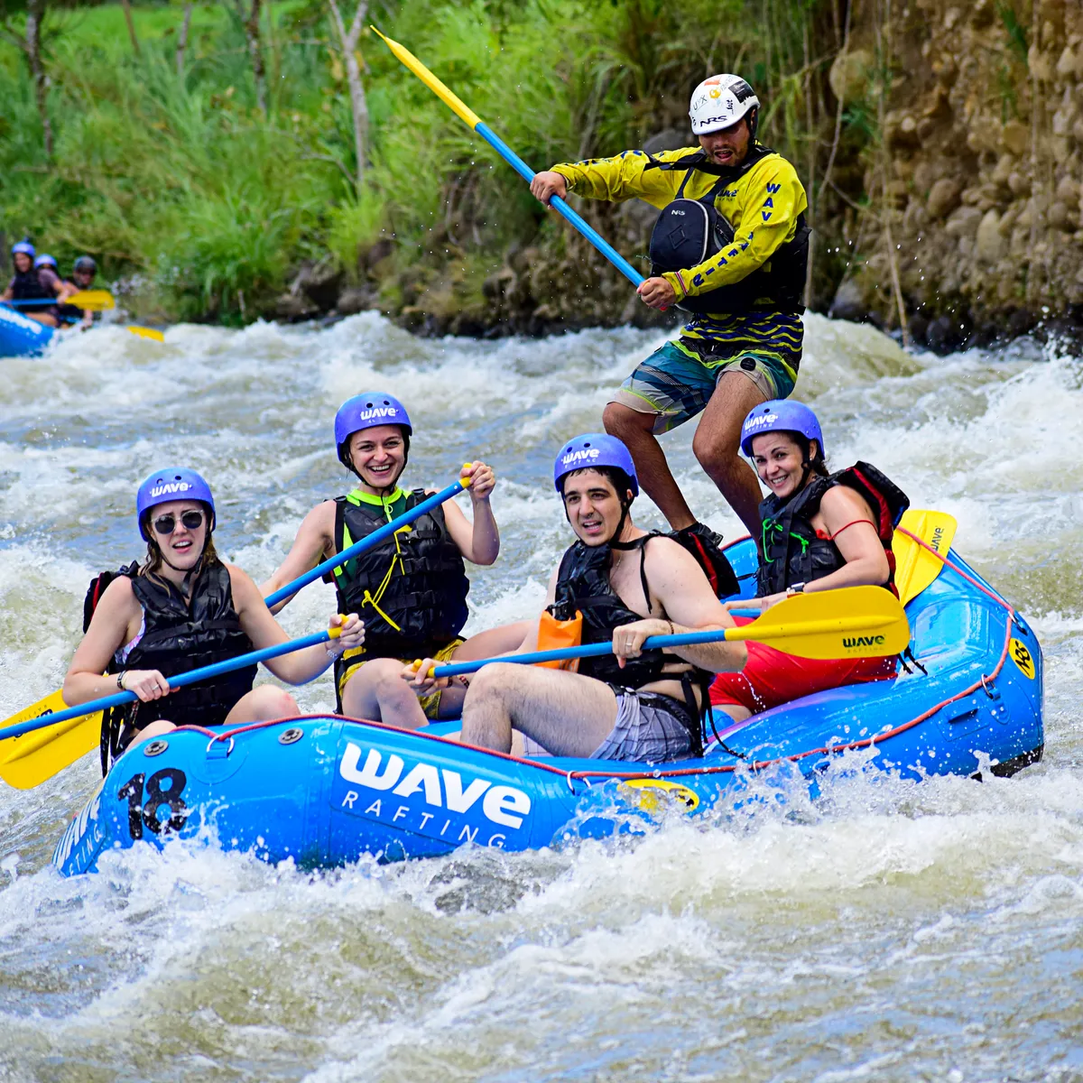 Rafting Shuttle II–III: La Fortuna ↔ Manuel Antonio — photo 1