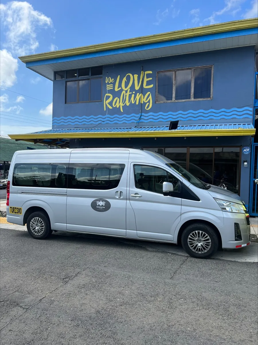 Rafting Shuttle II–III: La Fortuna ↔ San José — photo 2