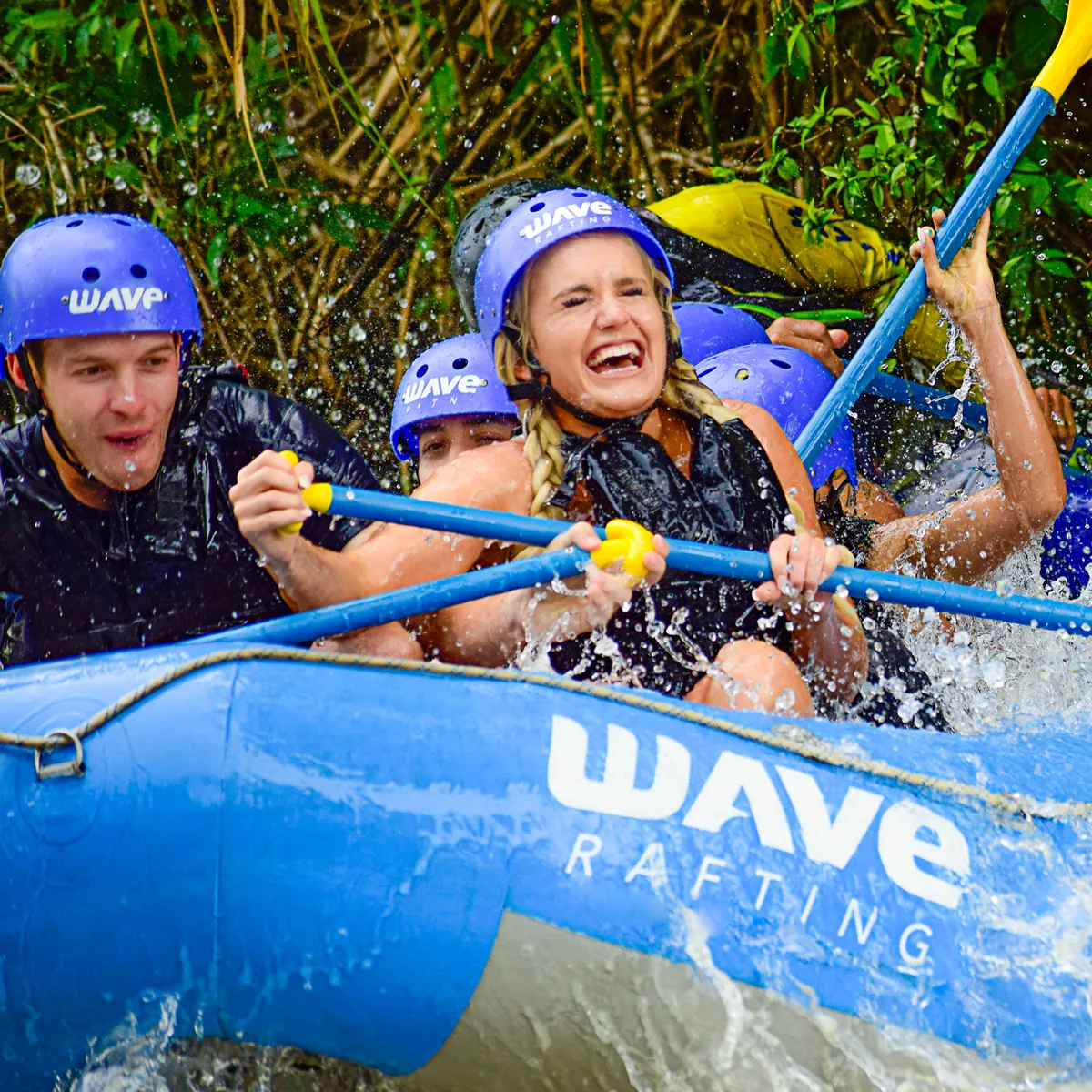 Rafting Shuttle II–III: La Fortuna ↔ Guanacaste Z1 — photo 1